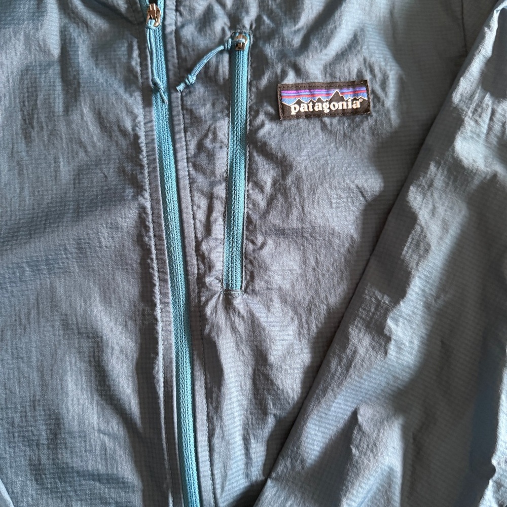 Patagonia Men's Teal Windbreaker Jacket XS - Never Worn - Picture 4 of 8